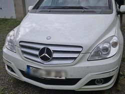 Weiß Gebraucht 2010 Mercedes B160 Van / Kleinbus | 2.500 € (Superpreis)