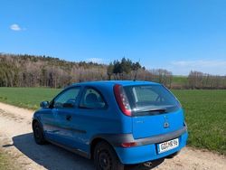 Blau Gebraucht 2003 Opel Corsa Limousine | 800 € (Guter Preis)