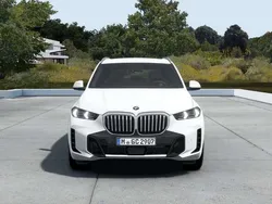 Alpinweiß uni Neu 2025 BMW X5 M Sport SUV | 71.161 €