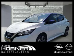 White 3p/blue m Gebraucht 2021 Nissan Leaf N-Connecta Kleinwagen | 13.890 € (Guter Preis)