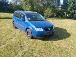 Blau Gebraucht 2002 VW Touran Basis Van / Kleinbus | 1.000 €