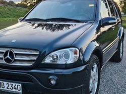 Schwarz Gebraucht 2002 Mercedes ML400 AMG SUV | 10.500 €