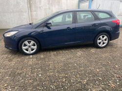 Blau Gebraucht 2017 Ford Focus Trend Kombi | 6.000 € (Fairer Preis)