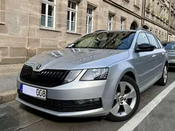Silber Gebraucht 2019 Skoda Octavia Sport Kombi | 17.000 € (Fairer Preis)