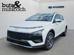 Weiß (atlas white) Gebraucht 2024 Hyundai Bayon Trend SUV | 23.790 € (Fairer Preis)