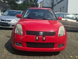 Rot Gebraucht 2007 Suzuki Swift Snow Kleinwagen | 2.500 € (Fairer Preis)
