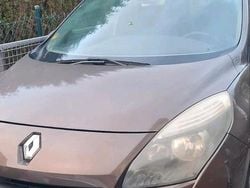 Braun Gebraucht 2011 Renault Mégane III Kleinwagen | 3.400 € (Superpreis)