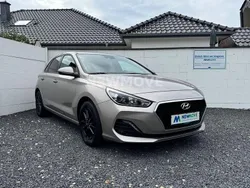 Beige Gebraucht 2018 Hyundai i30 Select Limousine | 12.490 € (Guter Preis)