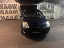 Blau Gebraucht 2002 Ford Fiesta Ambiente Kleinwagen | 750 € (Superpreis)