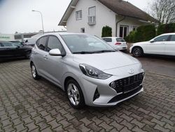 Silber Gebraucht 2021 Hyundai i10 Edition 30 Kleinwagen | 11.790 € (Fairer Preis)