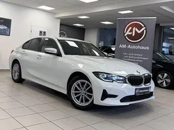 Alpinweiss Gebraucht 2022 BMW 318 Advantage Limousine | 29.999 € (Fairer Preis)