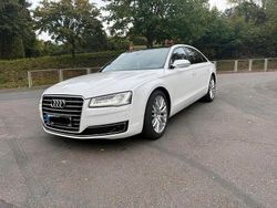 Weiß Gebraucht 2011 Audi A8L Limousine | 26.900 €