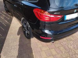 Schwarz Gebraucht 2017 BMW 220 Gran Tourer Sport Line Van / Kleinbus | 21.000 € (Fairer Preis)