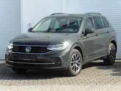 Uranograu Gebraucht 2022 VW Tiguan Life SUV | 23.890 € (Guter Preis)