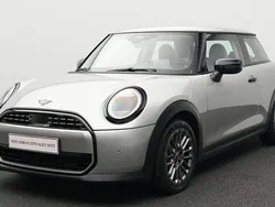 Grau Gebraucht 2024 Mini Cooper Classic Kleinwagen | 25.065 € (Guter Preis)