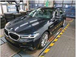 Schwarz Gebraucht 2022 BMW 520 Performance Limousine | 29.797 € (Superpreis)