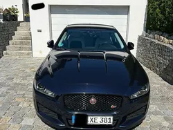 Blau Gebraucht 2017 Jaguar XE S Limousine | 20.500 € (Fairer Preis)