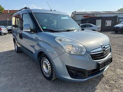 Blau Gebraucht 2012 Opel Combo Edition Van / Kleinbus | 4.700 € (Guter Preis)