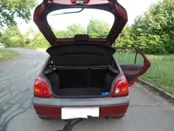 Rot Gebraucht 2001 Ford Fiesta Futura Kleinwagen | 1.500 € (Guter Preis)