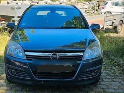 Blau Gebraucht 2007 Opel Astra Kombi | 2.400 € (Fairer Preis)