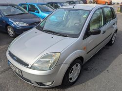 Silber Gebraucht 2002 Ford Fiesta Kleinwagen | 1.989 € (Etwas zu teuer)