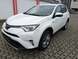 Weiß Gebraucht 2018 Toyota RAV4 Hybrid Team SUV | 22.990 € (Fairer Preis)
