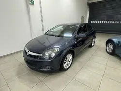 Blau Gebraucht 2009 Opel Astra GTC Innovation Coupé | 5.499 € (Fairer Preis)