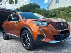 Orange Gebraucht 2022 Peugeot e-2008 Allure SUV | 17.000 € (Superpreis)