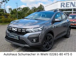 Grau Neu 2025 Dacia Sandero Expression Kleinwagen | 21.620 € (Fairer Preis)