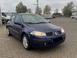 Blau Gebraucht 2004 Renault Mégane II Limousine | 1.799 € (Fairer Preis)