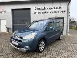 Blau Gebraucht 2014 Citroën Berlingo SELECTION Van / Kleinbus | 7.500 € (Fairer Preis)