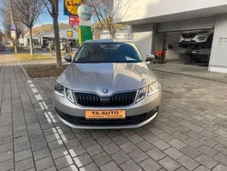 Beige Gebraucht 2018 Skoda Octavia Clever Limousine | 16.949 € (Guter Preis)