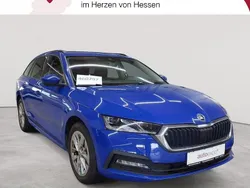 Energyblau uni Gebraucht 2022 Skoda Octavia Ambition Kombi | 19.990 € (Guter Preis)