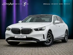 Alpinweiss uni Gebraucht 2024 BMW 520 Sport Line Limousine | 46.900 € (Superpreis)