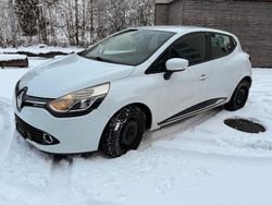 Weiß Gebraucht 2013 Renault Clio IV Kleinwagen | 3.800 € (Fairer Preis)