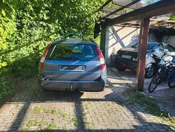 Grau Gebraucht 2004 Ford Mondeo Ghia Kombi | 590 € (Superpreis)