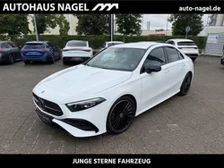 Weiß Gebraucht 2023 Mercedes A180 AMG Limousine | 34.988 € (Teuer)