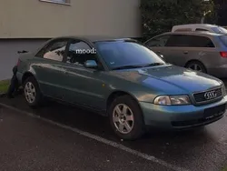 Grün Gebraucht 1998 Audi A4 Limousine | 400 € (Superpreis)