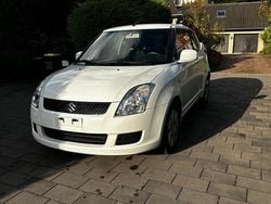 Weiß Gebraucht 2010 Suzuki Swift Club Kleinwagen | 3.550 € (Etwas zu teuer)