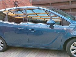 Blau Gebraucht 2016 Opel Meriva Van / Kleinbus | 8.888 € (Teuer)