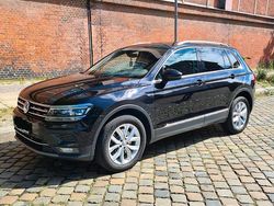 Schwarz Gebraucht 2019 VW Tiguan Highline SUV | 23.490 € (Fairer Preis)