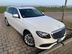 Weiß Gebraucht 2018 Mercedes E220 Kombi | 22.990 € (Guter Preis)