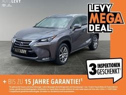 Grau Gebraucht 2017 Lexus NX300h SUV | 26.898 € (Fairer Preis)