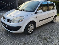 Weiß Gebraucht 2003 Renault Scénic Authentique Van / Kleinbus | 1.400 € (Guter Preis)