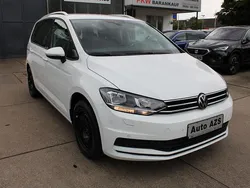 Weiß Gebraucht 2024 VW Touran Move Van / Kleinbus | 31.950 € (Guter Preis)