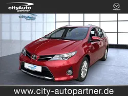 Red mica (rot) Gebraucht 2014 Toyota Auris Touring Sports Life+ Kombi | 10.980 € (Fairer Preis)