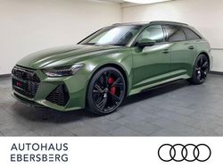 Distriktgrün metallic (m4m4) Gebraucht 2024 Audi RS6 Performance Kombi | 149.450 €