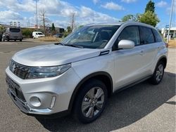 Silky silver metallic Gebraucht 2022 Suzuki Vitara Comfort SUV | 19.800 € (Fairer Preis)