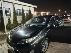 Schwarz Gebraucht 2014 Toyota Auris Edition Limousine | 7.000 €
