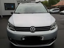 Silber Gebraucht 2011 VW Touran Van / Kleinbus | 7.000 € (Guter Preis)
